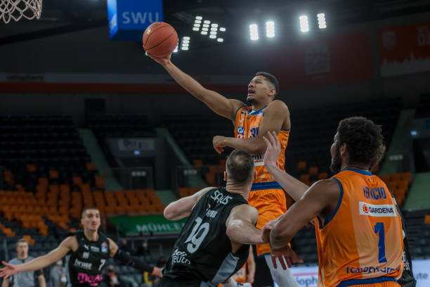 的角度看 的角度看